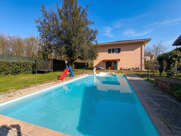 casa indipendente in vendita a Castro dei Volsci