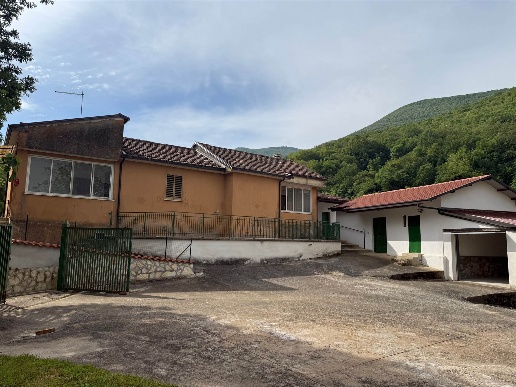 casa indipendente in vendita a Castro dei Volsci in zona Collevento