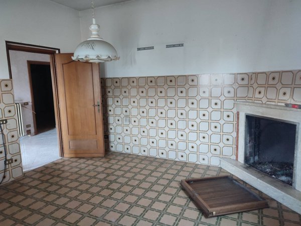 casa indipendente in vendita a Ceccano