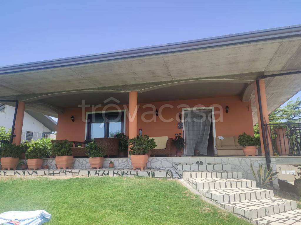 casa indipendente in vendita a Ceccano