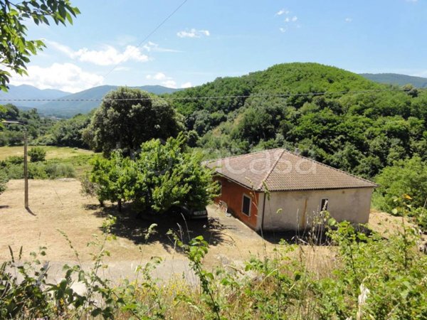 casa indipendente in vendita a Ceccano