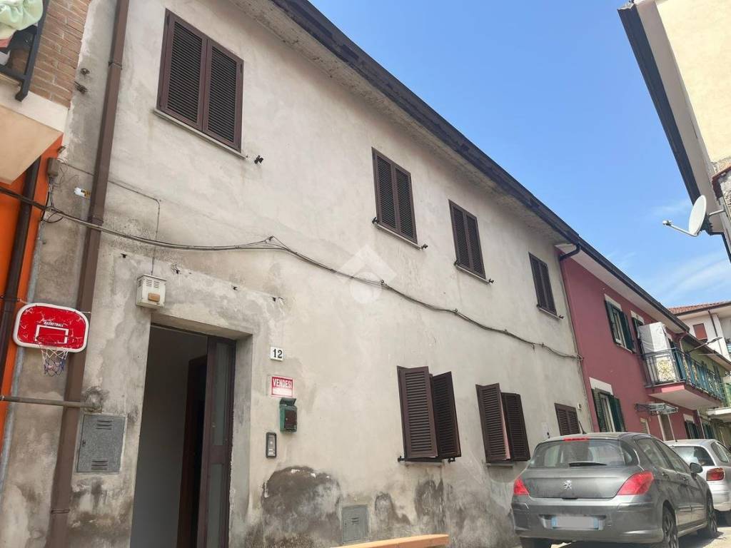 casa indipendente in vendita a Ceccano