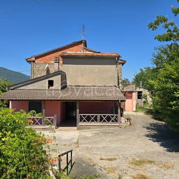 casa indipendente in vendita a Ceccano