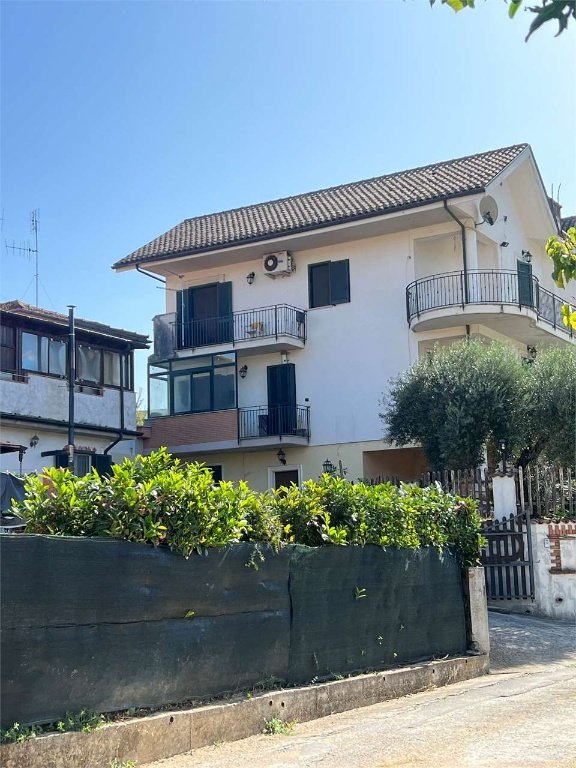 casa indipendente in vendita a Ceccano
