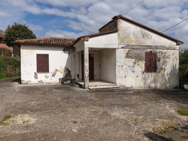 casa indipendente in vendita a Ceccano