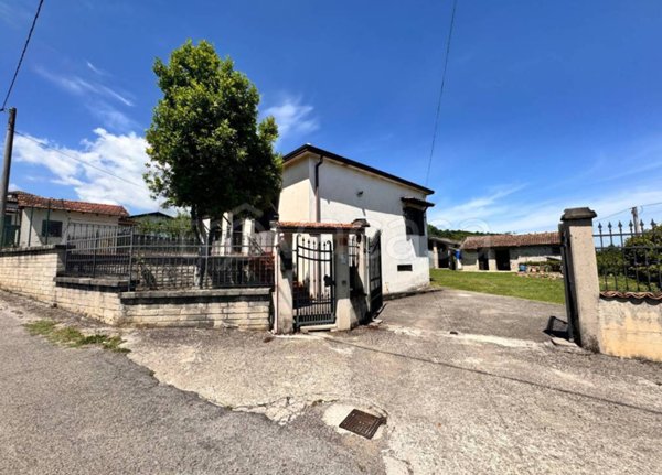 casa indipendente in vendita a Ceccano
