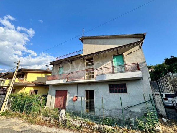 casa indipendente in vendita a Ceccano