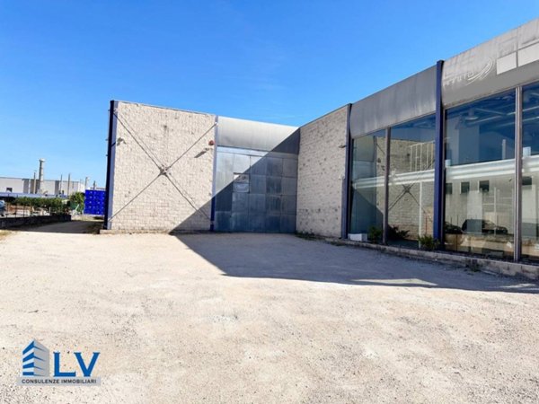 locale commerciale in vendita a Ceccano