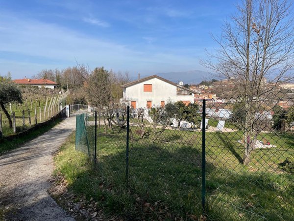 casa indipendente in vendita a Ceccano