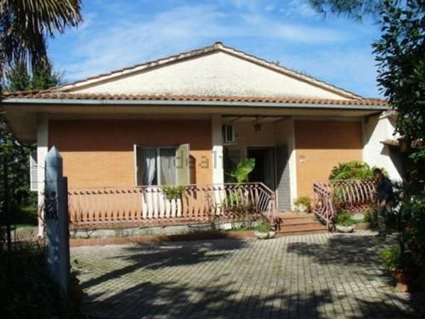 casa indipendente in vendita a Ceccano