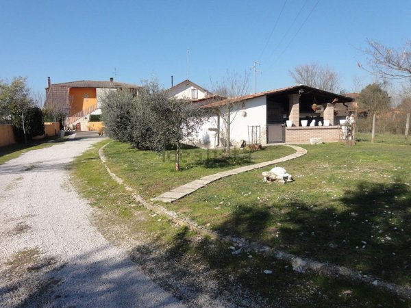 casa semindipendente in vendita a Ceccano