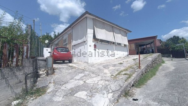 casa indipendente in vendita a Ceccano