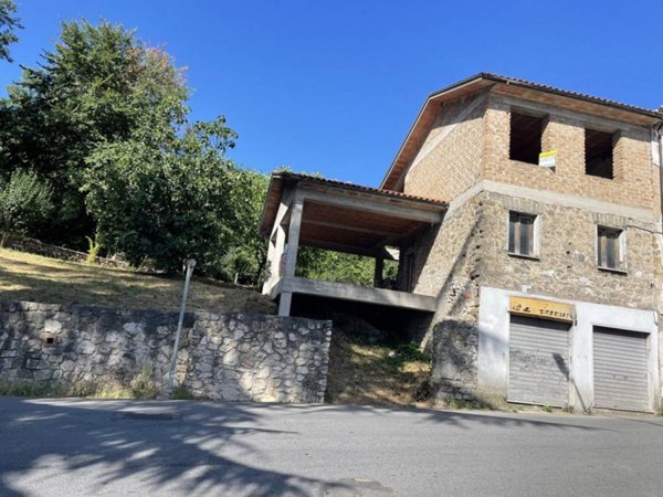 casa indipendente in vendita a Ceccano