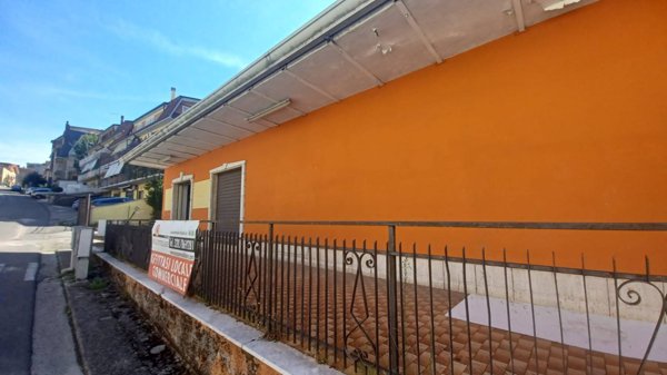 locale commerciale in vendita a Ceccano