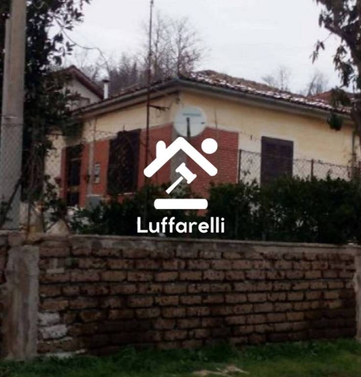 casa indipendente in vendita a Ceccano