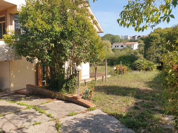 casa indipendente in vendita a Ceccano