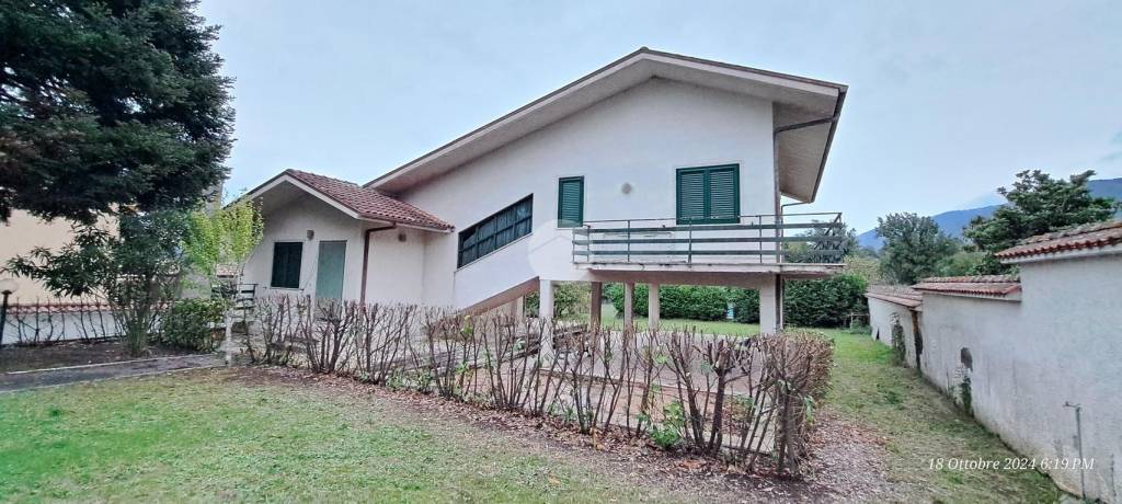 casa indipendente in vendita a Ceccano