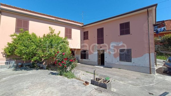 casa indipendente in vendita a Ceccano