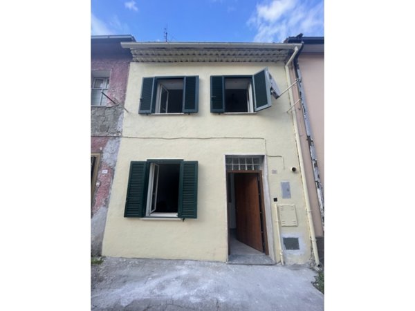 casa indipendente in vendita a Ceccano