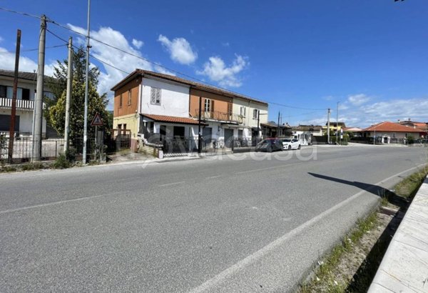 casa indipendente in vendita a Ceccano