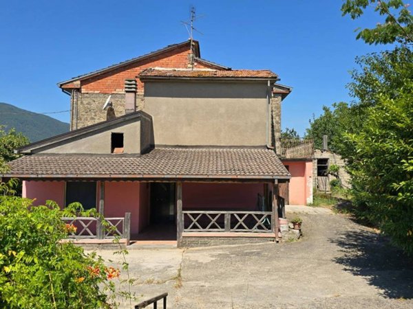 casa indipendente in vendita a Ceccano