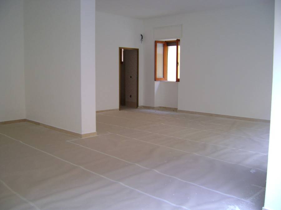 locale commerciale in vendita a Ceccano