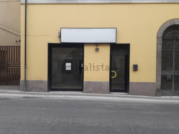 locale commerciale in vendita a Ceccano