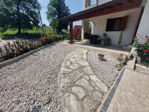 casa indipendente in vendita a Ceccano