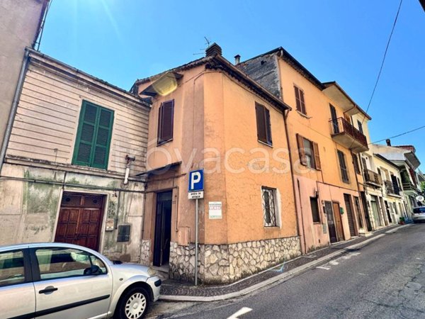 casa indipendente in vendita a Ceccano