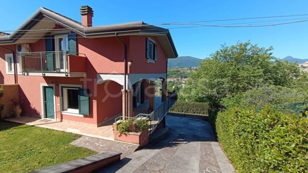 casa indipendente in vendita a Ceccano