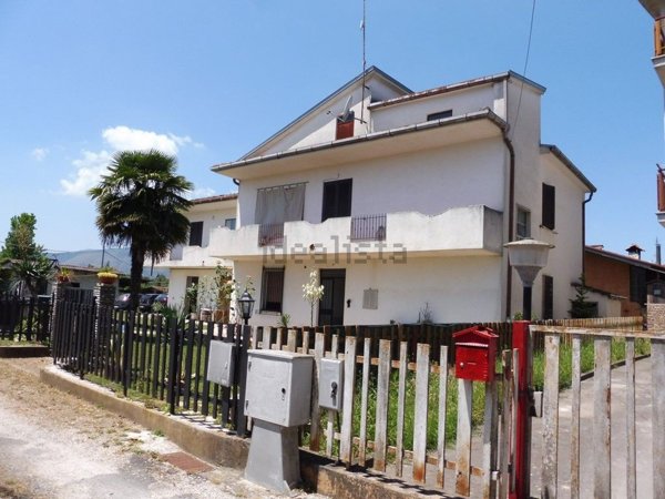 casa semindipendente in vendita a Ceccano