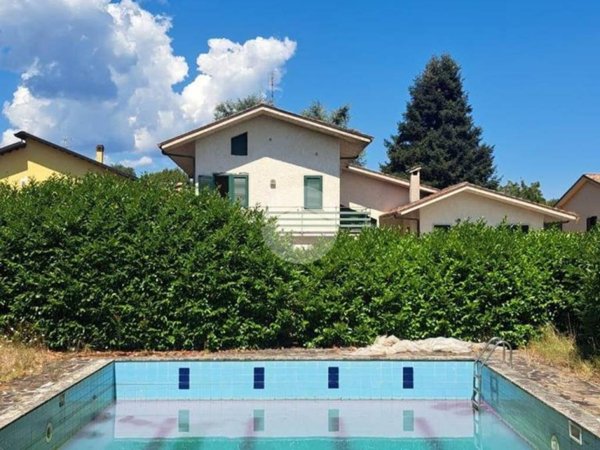 casa indipendente in vendita a Ceccano