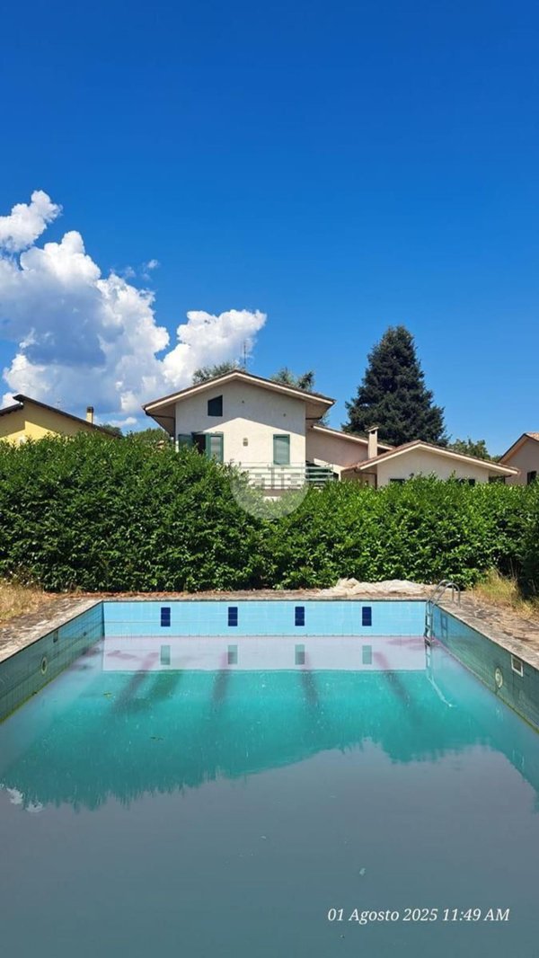 casa indipendente in vendita a Ceccano