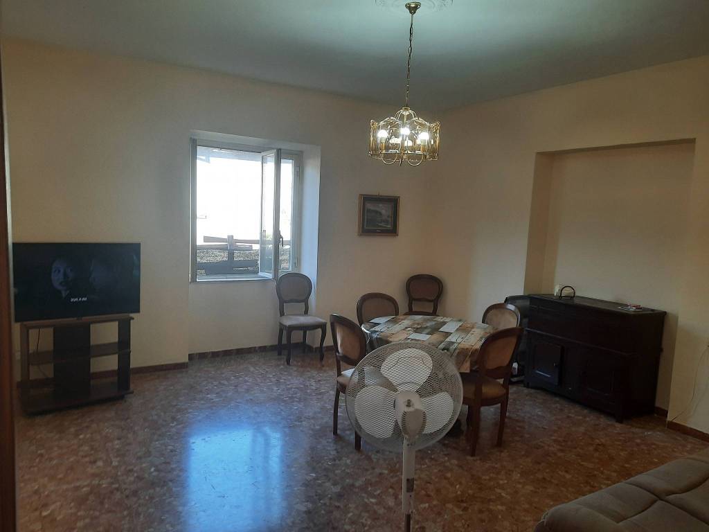 casa indipendente in vendita a Ceccano
