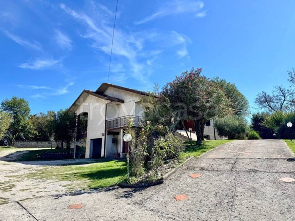 casa indipendente in vendita a Ceccano