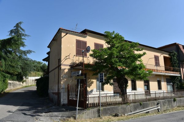 casa semindipendente in vendita a Ceccano