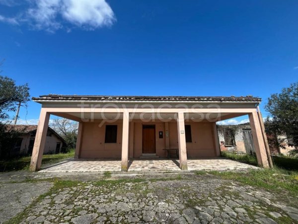 casa indipendente in vendita a Ceccano