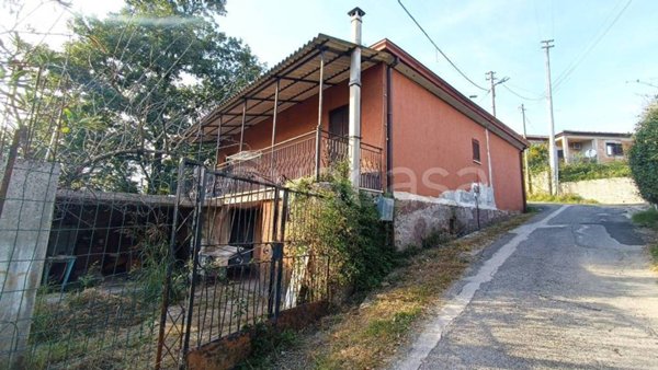 casa indipendente in vendita a Ceccano