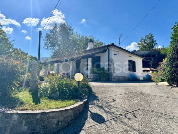 casa indipendente in vendita a Ceccano
