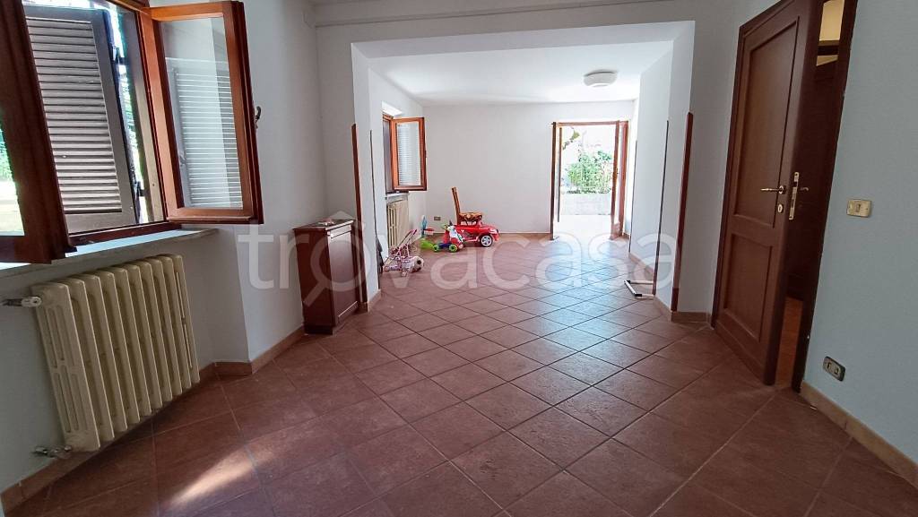 casa indipendente in vendita a Ceccano