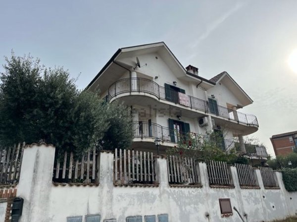 casa indipendente in vendita a Ceccano