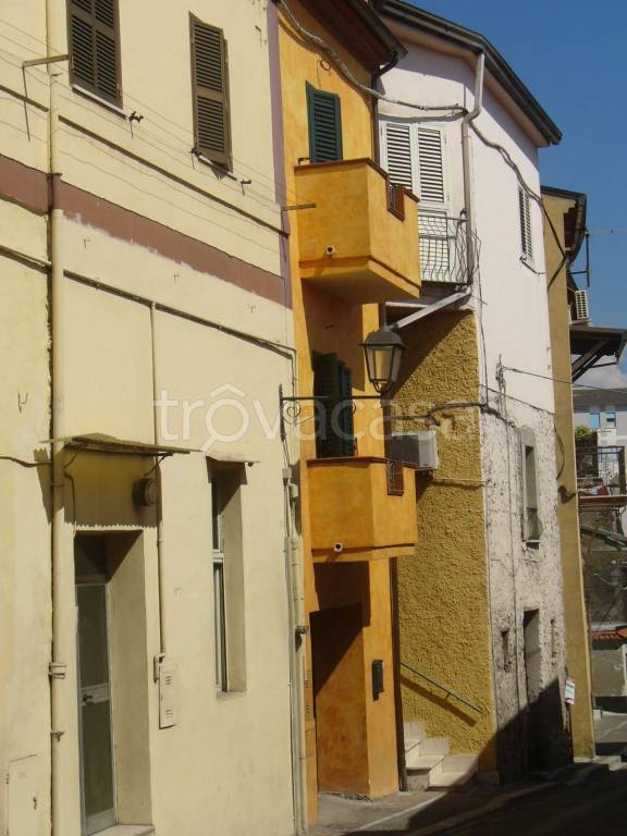 casa indipendente in vendita a Ceccano