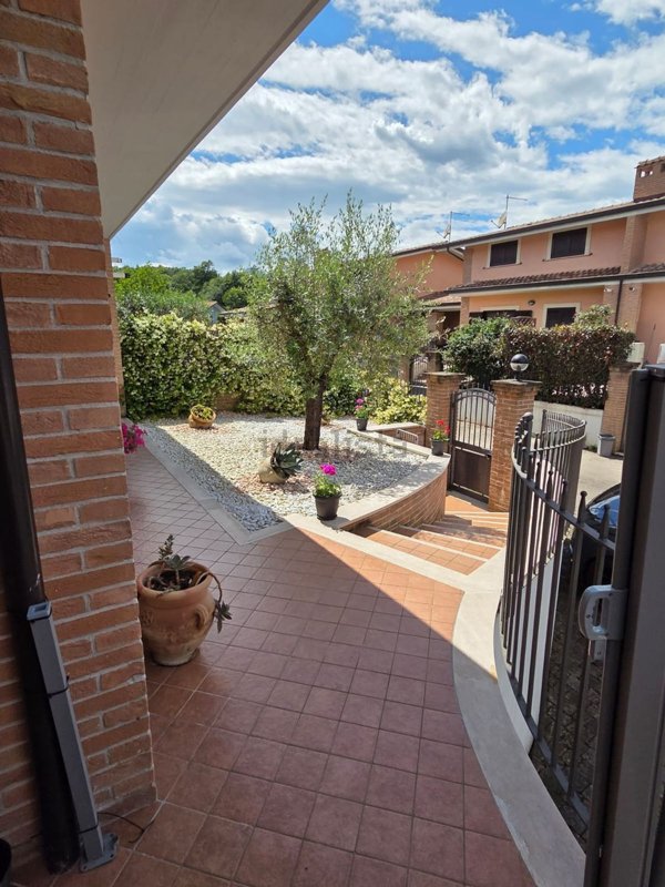 esavano in vendita a Ceccano