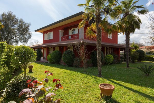 casa indipendente in vendita a Ceccano