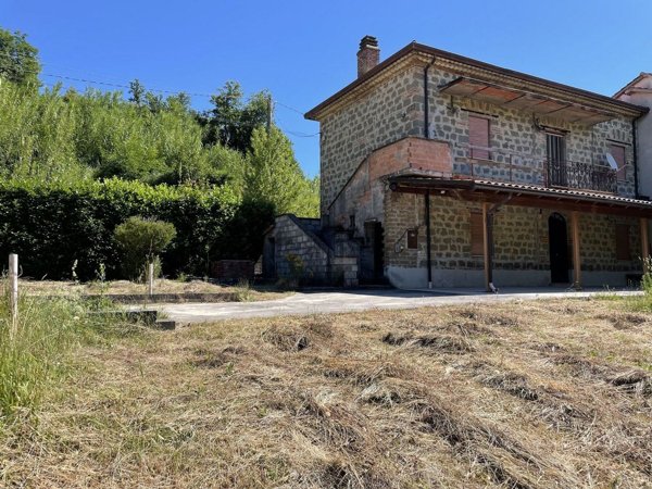 casa indipendente in vendita a Ceccano