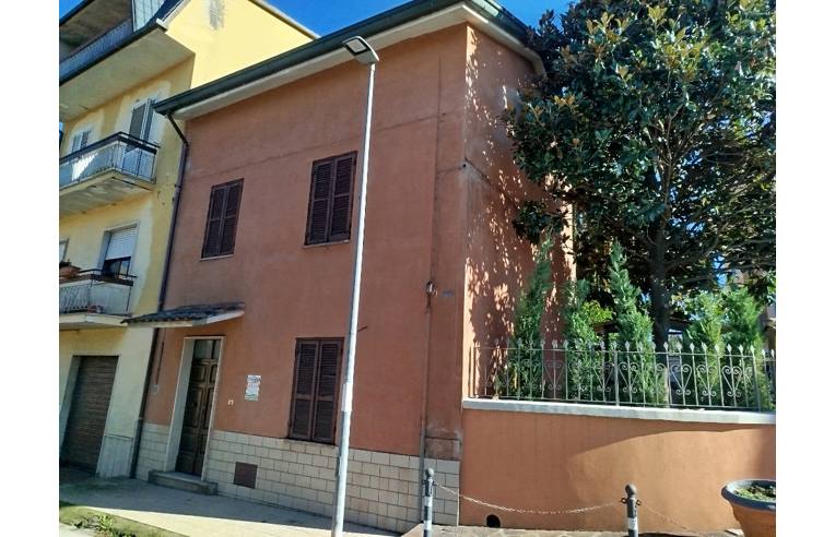 casa indipendente in vendita a Ceccano