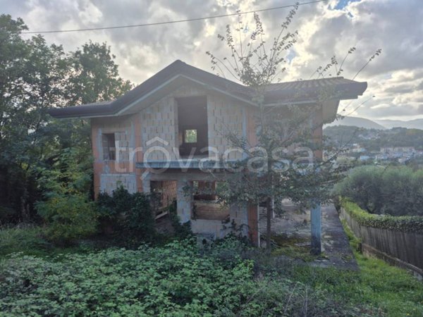 casa indipendente in vendita a Ceccano