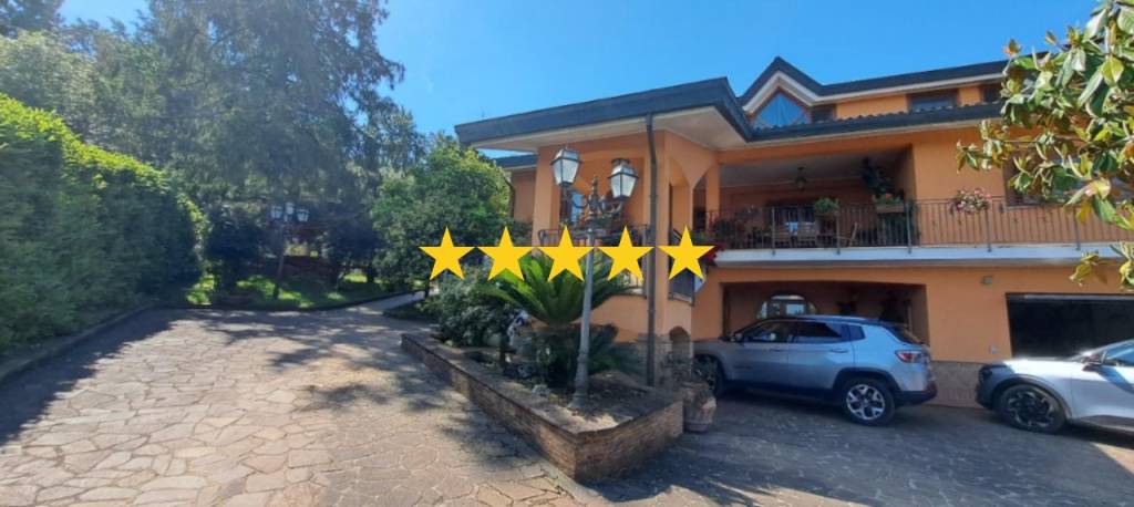 casa indipendente in vendita a Ceccano