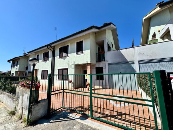 casa indipendente in vendita a Ceccano