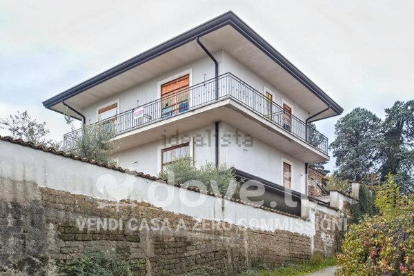 casa indipendente in vendita a Ceccano